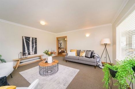 Photo of property in 16 Newcastle Street, Hokowhitu, Palmerston North, 4410