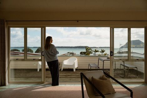Photo of property in 37 Seaway Terrace, Otumoetai, Tauranga, 3110