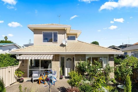 Photo of property in 1/42 Bay Street, Red Beach, 0932