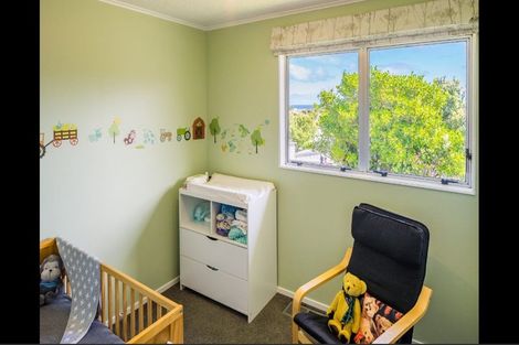 Photo of property in 30 Frobisher Street, Island Bay, Wellington, 6023