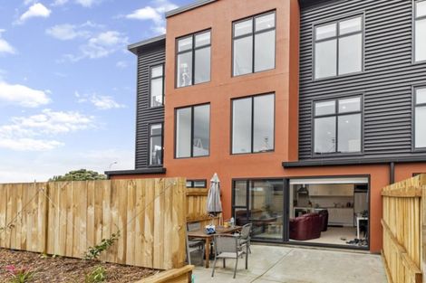 Photo of property in 17/17 Owens Place, Mount Maunganui, 3116