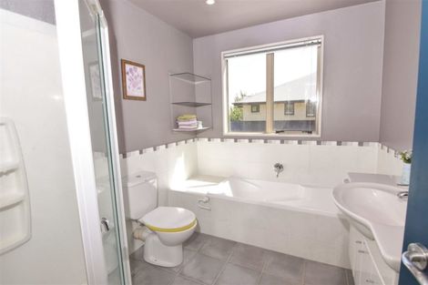 Photo of property in 6 Hogarth Lane, Burnside, Christchurch, 8053