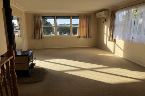 Photo of property in 1/14 South Street, Papakura, 2110