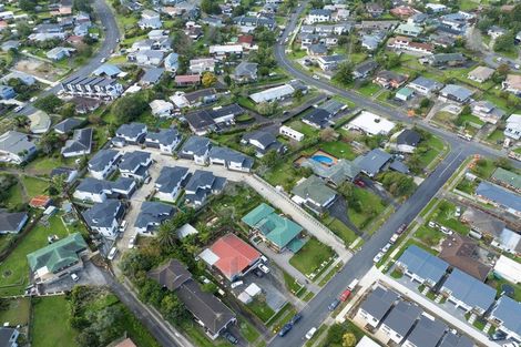 Photo of property in 96 Cardiff Road, Pakuranga, Auckland, 2010