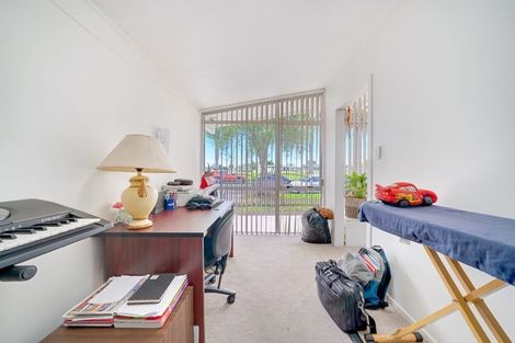 Photo of property in 45a Jellicoe Road, Manurewa, Auckland, 2102