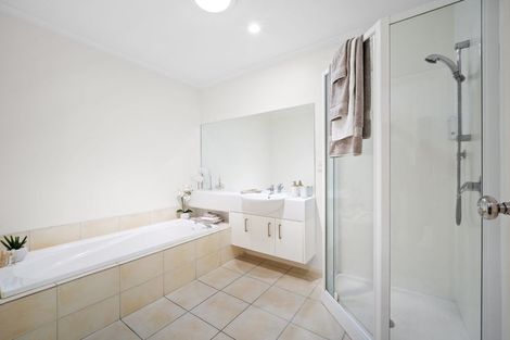 Photo of property in 16a Ksenia Drive, Flat Bush, Auckland, 2019