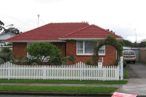 Photo of property in 5 Tiraumea Drive, Pakuranga, Auckland, 2010