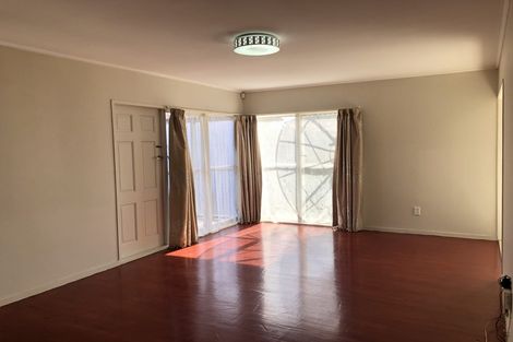 Photo of property in 17 Ascot Avenue, Henderson, Auckland, 0610