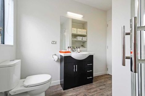 Photo of property in 14b Saffron Street, Birkdale, Auckland, 0626