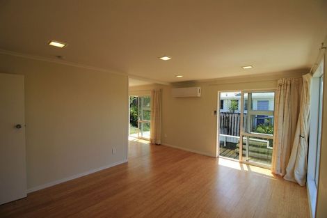 Photo of property in 16 Jayne Place, Torbay, Auckland, 0630