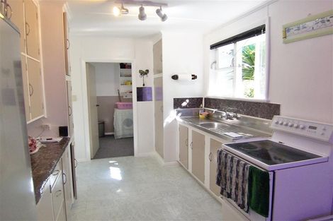 Photo of property in 13 Horomona Road, Paekakariki, 5034