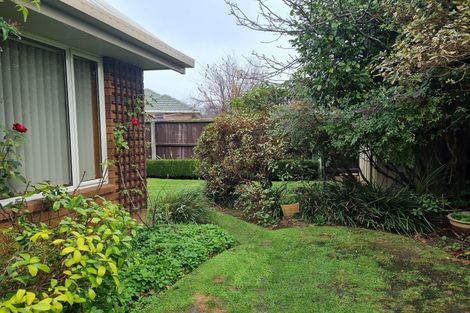 Photo of property in 5a Oakhurst Place, Russley, Christchurch, 8042