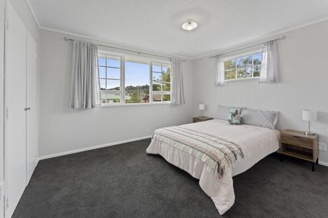Photo of property in 56 Aniseed Grove, Timberlea, Upper Hutt, 5018