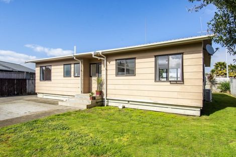 Photo of property in 215 Gravatt Road, Papamoa Beach, Papamoa, 3118