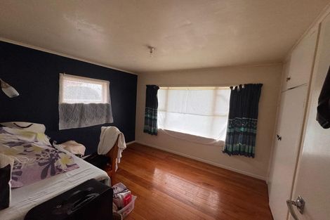 Photo of property in 1 Te Kanawa Crescent, Henderson, Auckland, 0610