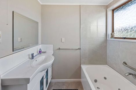 Photo of property in 53 Hinau Street, Castlecliff, Whanganui, 4501