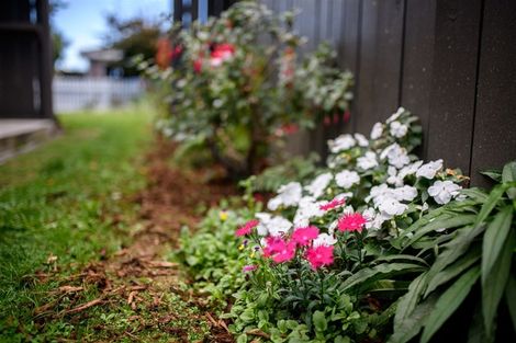 Photo of property in 4/39 Swanson Road, Henderson, Auckland, 0610