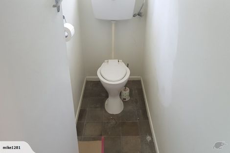 Photo of property in 12 Walpole Avenue, Hillpark, Auckland, 2102