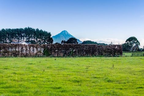 Photo of property in 84 Mawhitiwhiti Road, Normanby, Hawera, 4675