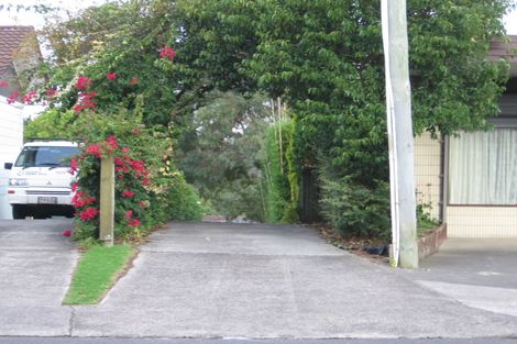 Photo of property in 301 Royal Road, Massey, Auckland, 0614