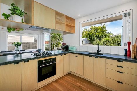 Photo of property in 16 Esmeralda Avenue, Avondale, Auckland, 1026