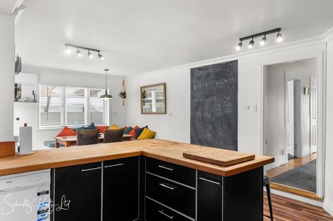 Photo of property in 17 Franklin Road, Paparoa, 0571