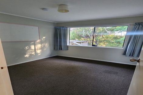 Photo of property in 30 Noeleen Street, Glenfield, Auckland, 0629