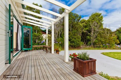 Photo of property in 2 Waipuia Place, Greenhithe, Auckland, 0632
