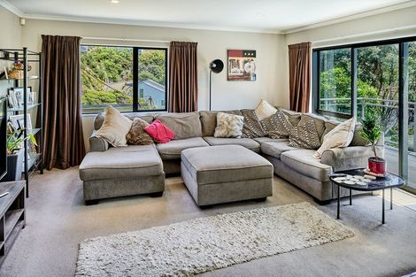 Photo of property in 21 View Road, Titahi Bay, Porirua, 5022