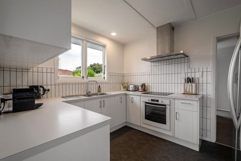 Photo of property in 98 Maxwells Line, Awapuni, Palmerston North, 4412
