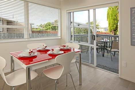 Photo of property in 63 Pinedale Place, Henderson, Auckland, 0610