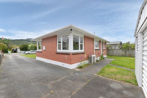 Photo of property in 6 Ruru Crescent, Heretaunga, Upper Hutt, 5018