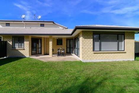 Photo of property in 56/64 Kawaha Point Road, Kawaha Point, Rotorua, 3010