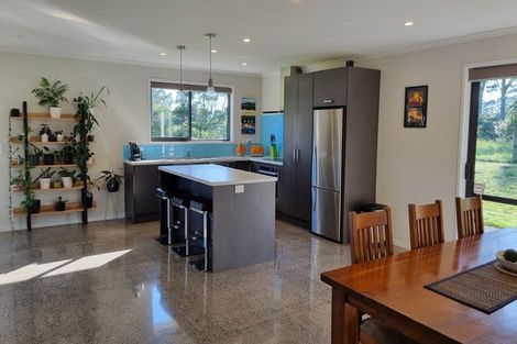 Photo of property in 1225 Frankley Road, Hurworth, New Plymouth, 4371