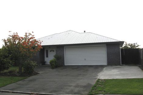 Photo of property in 5 Honeysuckle Place, Northcote, Christchurch, 8052