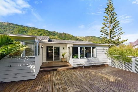 Photo of property in 103 Leinster Avenue, Raumati South, Paraparaumu, 5032