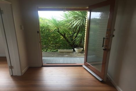 Photo of property in 2/32 Nihill Crescent, Mission Bay, Auckland, 1071