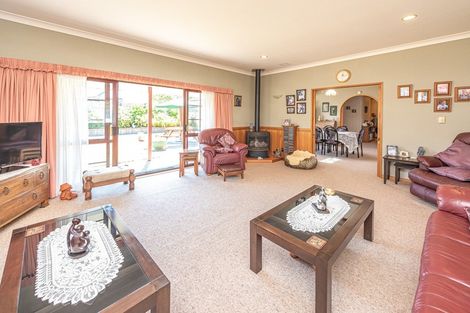 Photo of property in 4 Holdsworth Drive, Otamatea, Whanganui, 4500