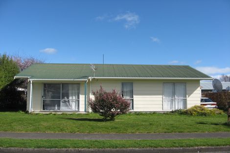 Photo of property in 2 Cargill Street, Levin, 5510