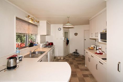 Photo of property in 78 Victoria Street, Carterton, 5713