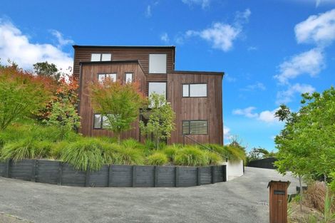 Photo of property in 7 Tree Fern Trail, Campbells Bay, Auckland, 0630