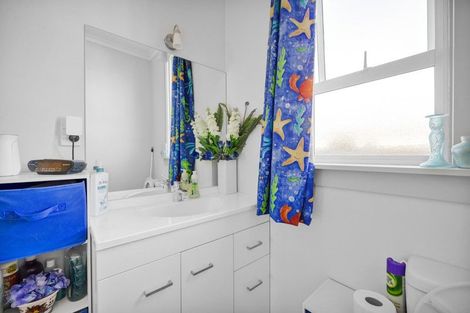 Photo of property in 13 Disraeli Street, Hawera, 4610