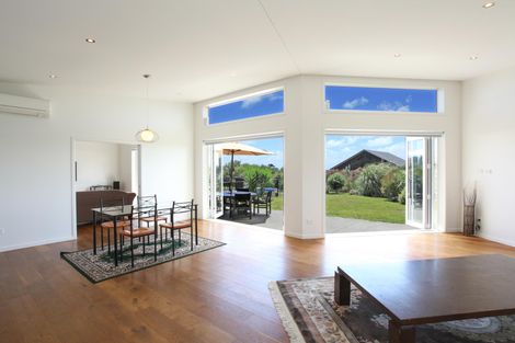 Photo of property in 56 Te Ahiawa Road, Raglan, 3297
