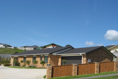 Photo of property in 14 Maple Crescent, Whalers Gate, New Plymouth, 4310