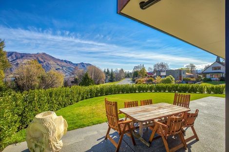 Photo of property in 221 Lakeside Road, Wanaka, 9305