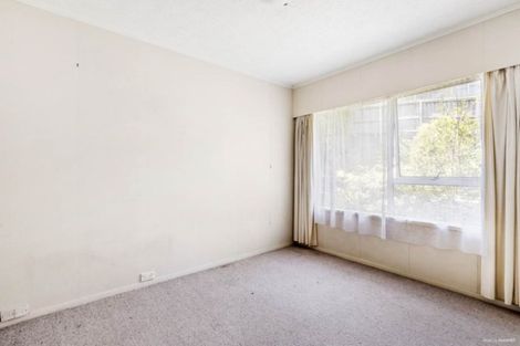 Photo of property in 1/36 Saddleback Rise, Murrays Bay, Auckland, 0630