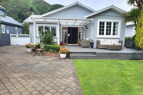 Photo of property in 21 Riverside Drive, Waiwhetu, Lower Hutt, 5010