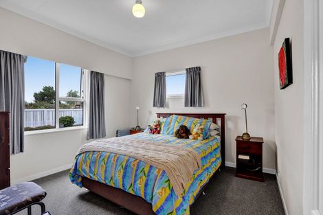 Photo of property in 124 Weraroa Road, Waverley, 4510