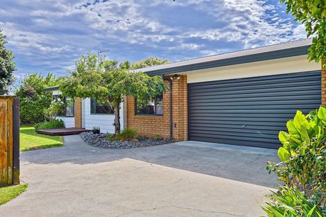 Photo of property in 7a Bucksburn Place, Greenmeadows, Napier, 4112