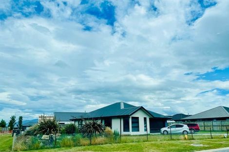 Photo of property in 13 Pennycook Place, Lake Hawea, 9382